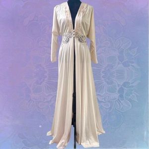 Lily of France Vintage 60’s / 70’s Ivory Peignoir Robe